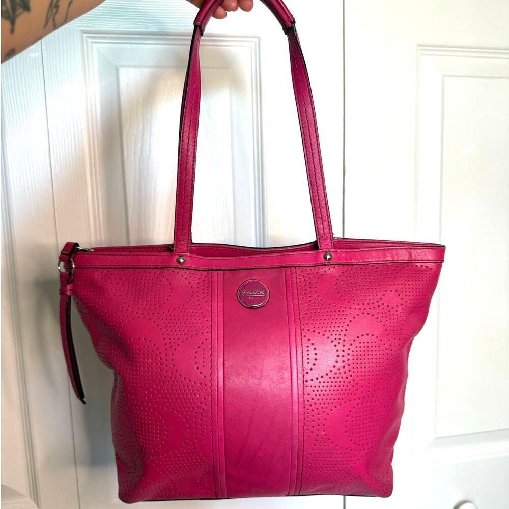 COACH Pink Signature Shoulder Bag Tote